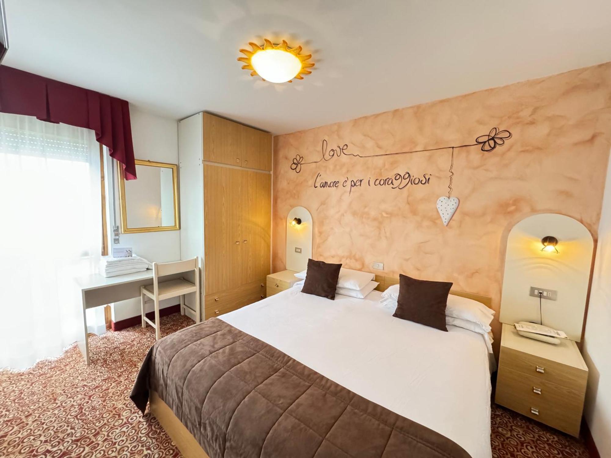 Hotel Europa San Martino Di Castrozza Room photo